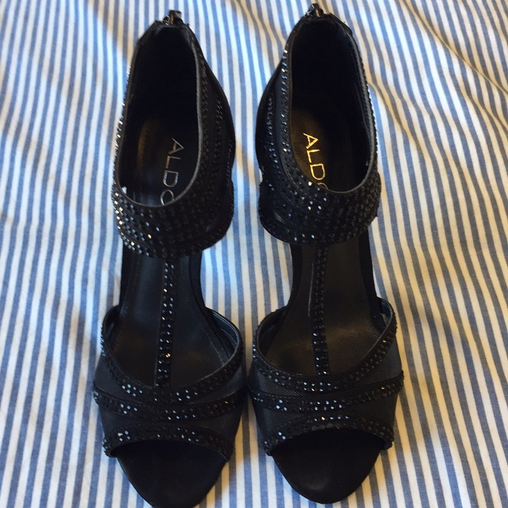 Gorgeous black sparkly heels